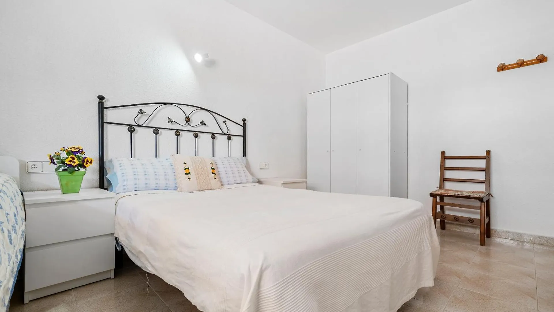 Apartamento Familiar En La Pineda Apartment